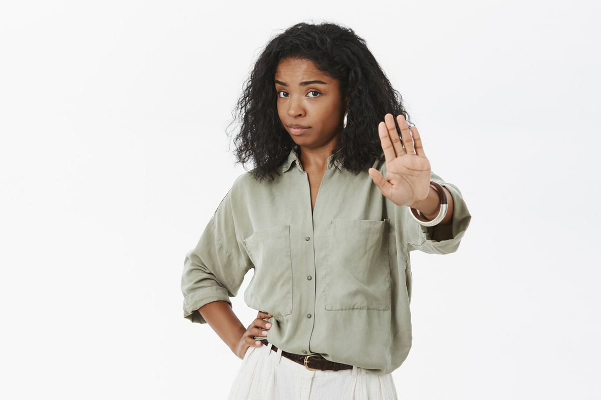 How to avoid bad buyers on Poshmark